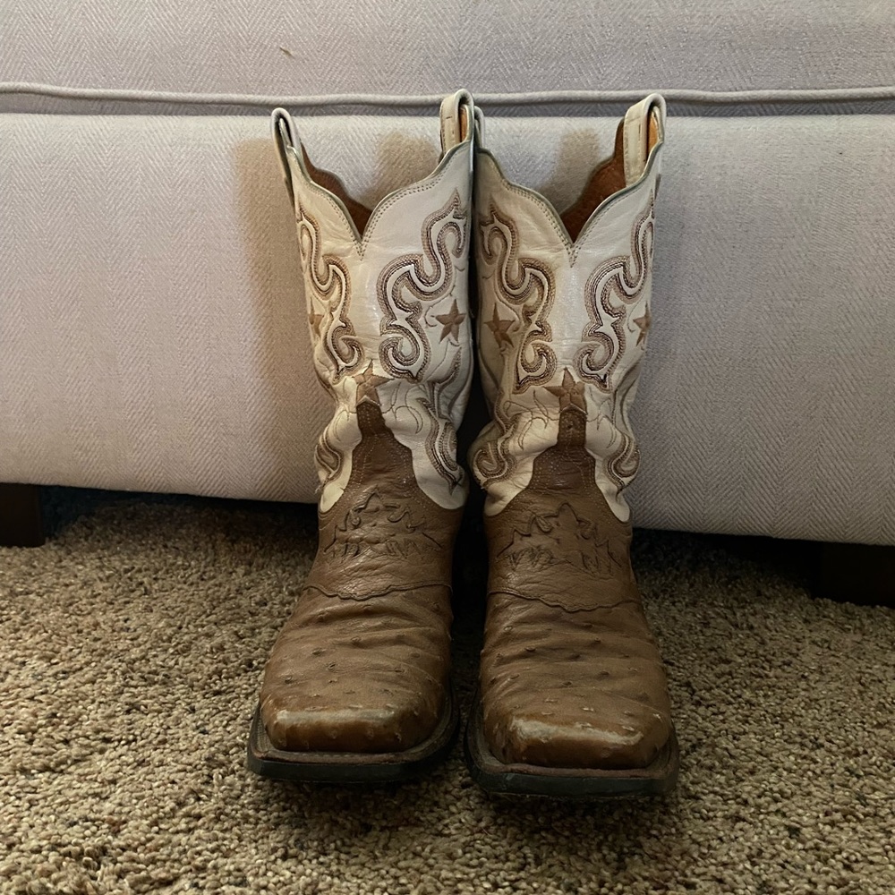 Women’s Lucchese Cowboy Boots Embroidered Size 8 Ostrich Leather Cream and Brown